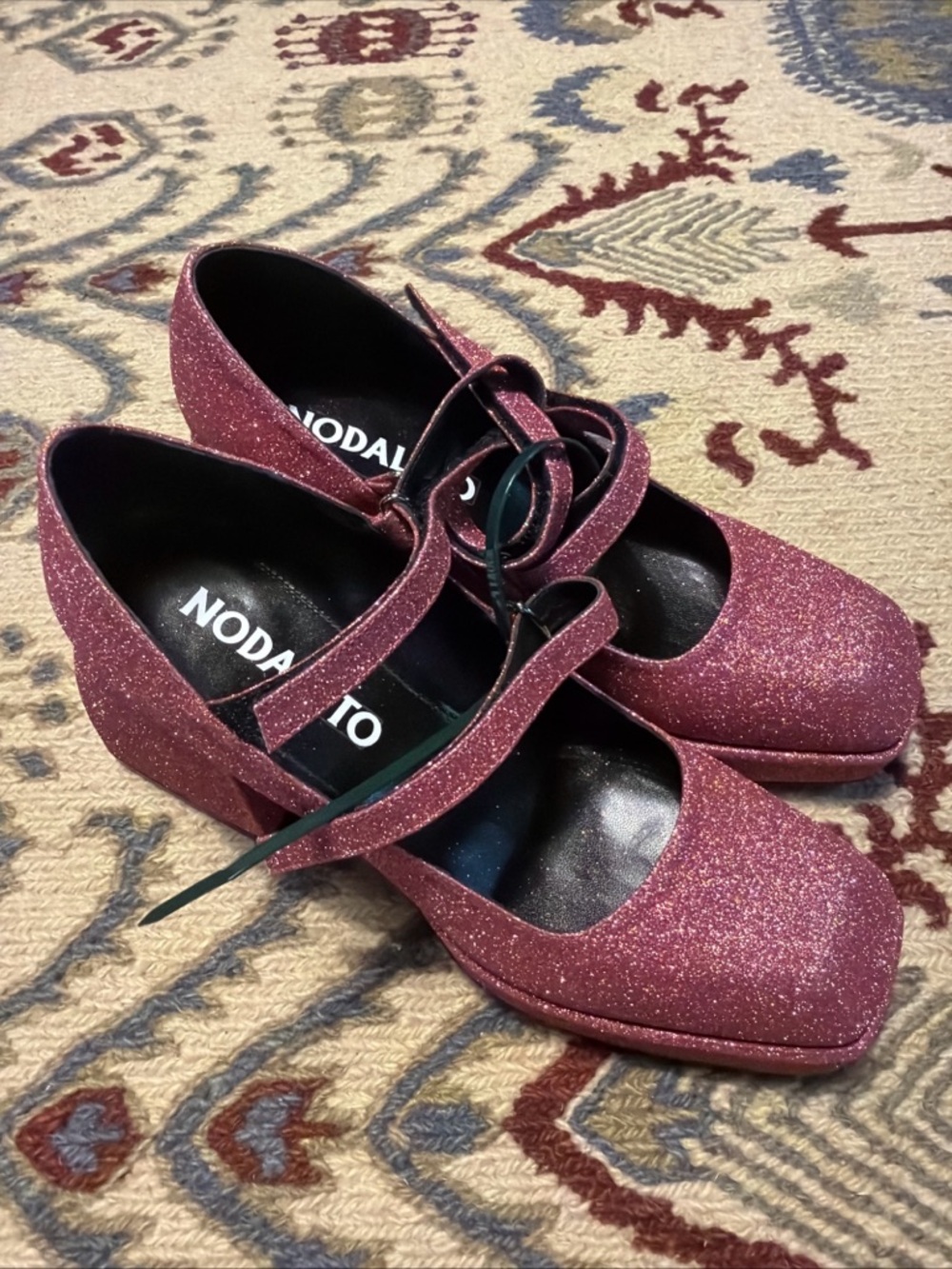 Nodaleto Glitter Pink Platforms IT41 NWOB